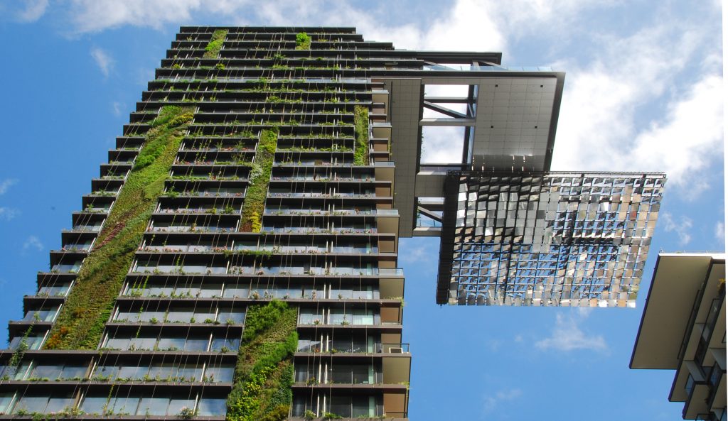 Hanging_gardens_of_one_central_park_sydney-1024x593