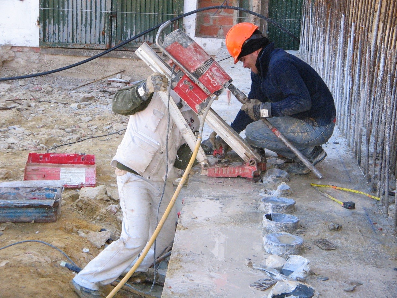 viehanbindung Anclajes de suelo hierro fundido ejecución cerrados al empotrar en hormigón